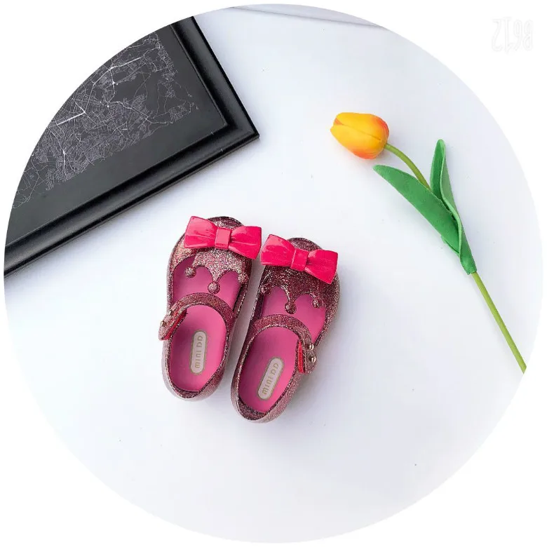 12742116345_1898404728