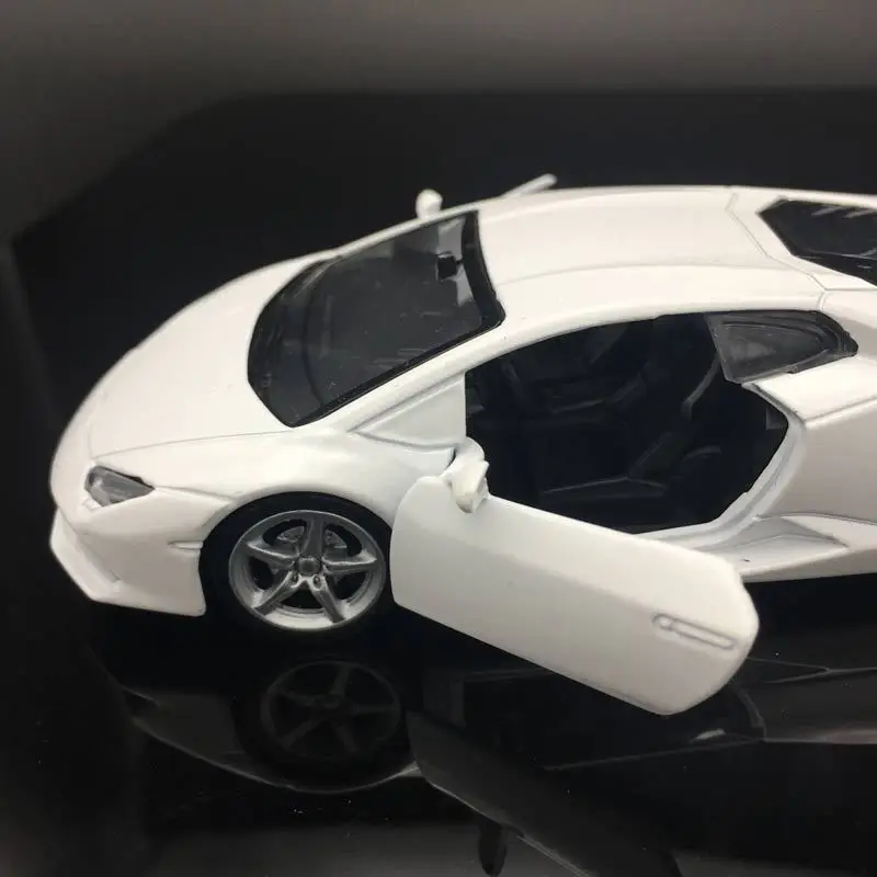 Детская игрушка металлический автомобильный светильник-открывающаяся дверь ВОИН спортивный автомобиль роскошное украшение автомобиля