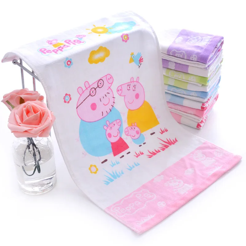 Peppa Pig-Toalla de algodón de doble capa para niños, cómoda gasa transpirable de 25x50cm, dibujos animados, familia de cuatro estampados, juguete de regalo