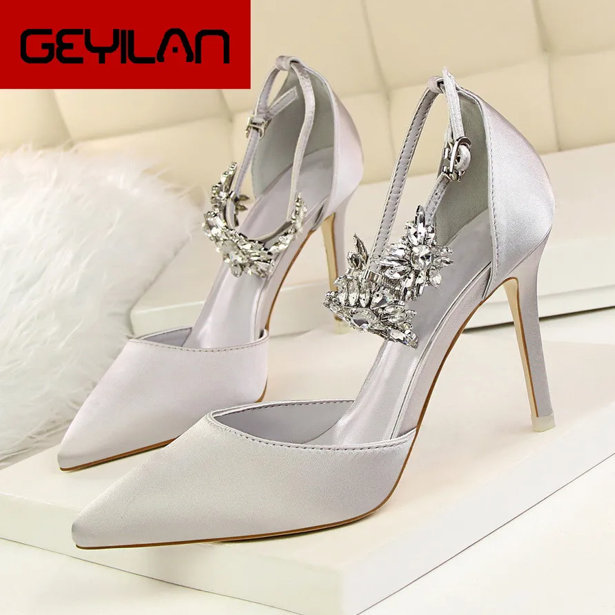 

2018 New Women Crystal Ankle Strap Metal Decoration Crystal Shoes Woman Pointed Toe Thin Heels Buckle High Heel Sandals DS-B0095
