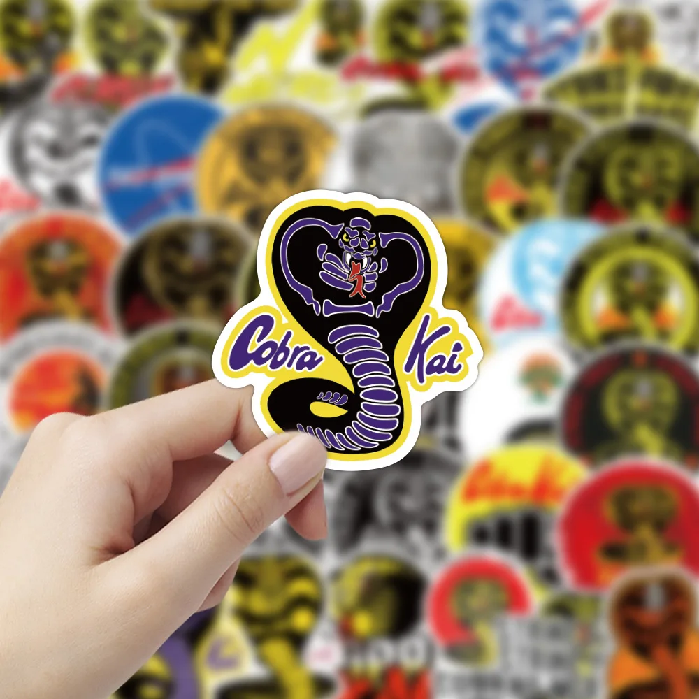 Vendedor Caliente 10/30/50 Uds clásico TV mostrar Cobra Kai pegatinas de grafiti de Snowboard portátil equipaje guitarra coche calcomanías divertidas pegatinas de juguete para niños 1gNWbzDqNGy