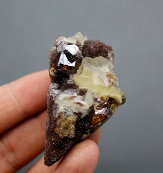 

29g Natural rare sphalerite mineral crystal specimens stones and crystals quartz crystals healing crystal from china