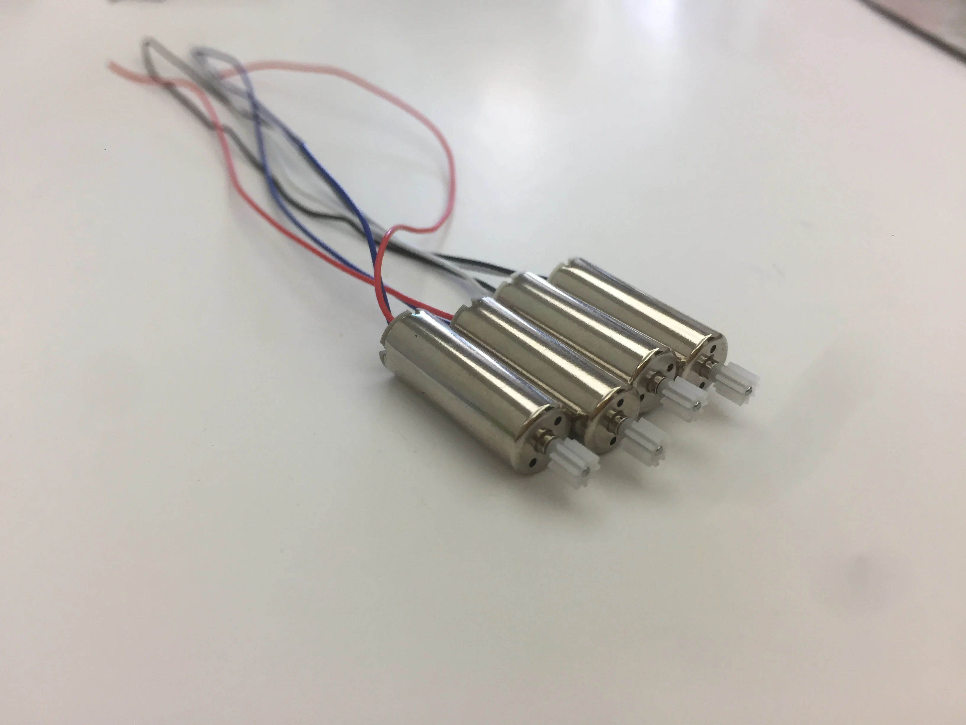Мотор размером 7*20 мм с пластиковой шестеренкой запасная часть для SYMA X5 X5C M68 RC Дрон