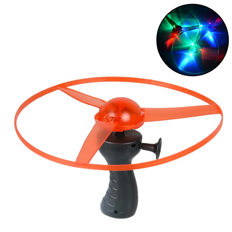 

Fun Rotating Flyer Luminous UFO UFO LED Light Handle Flashing Flying Toy Children Outdoor Game Random Color Children Toy