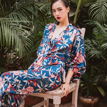 

2020 Pajamas Women's Long-sleeved Pajamas Set Floral Printing V-neck kimono Casual Loose Thin Home Clothes