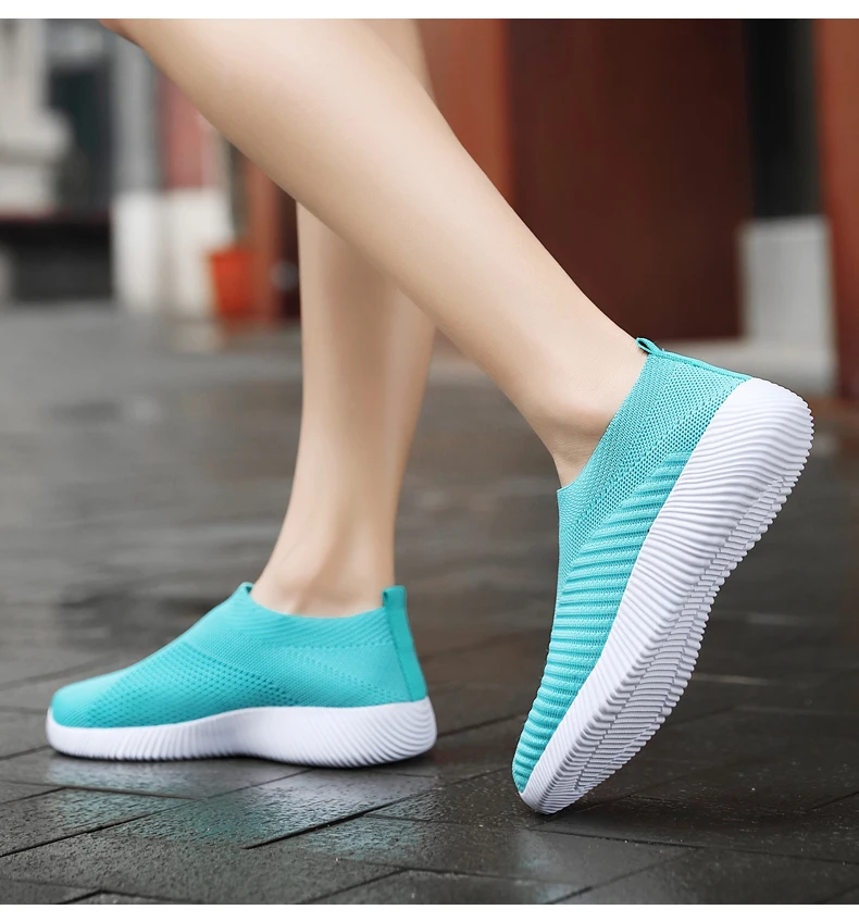 Women Flats Shoes Plus Size 35-43 Breathable Mesh Platform Sneakers Women Slip on Soft Ladies Casual Shoes Woman Knit Sock Flats