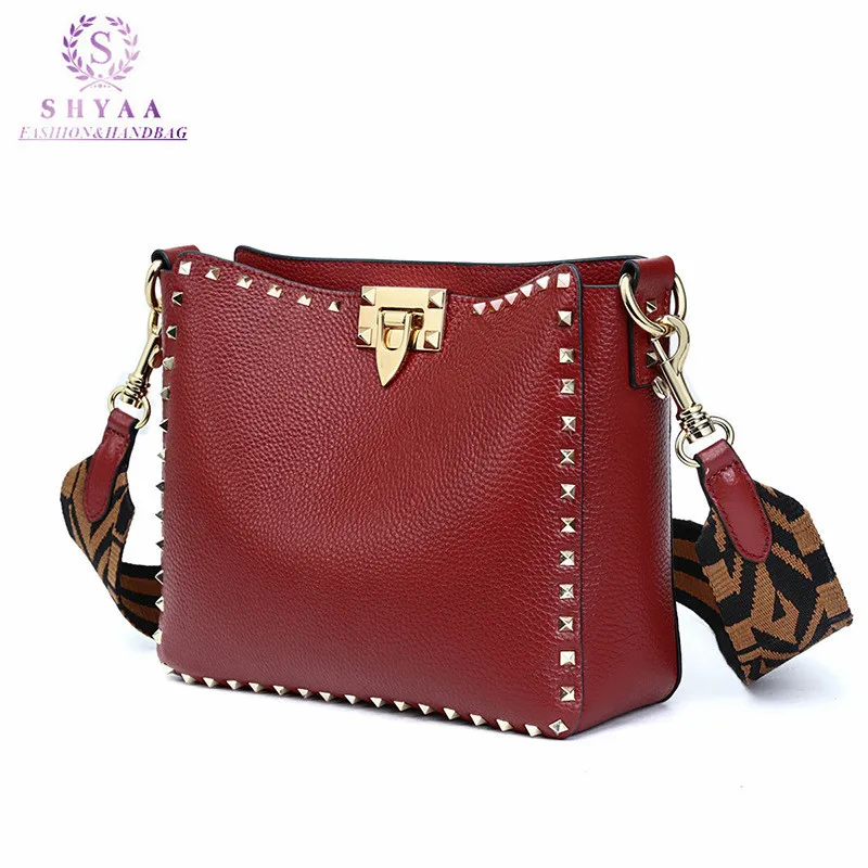 

SHYAA Women's Bag 2020 New Genuine Leather Fashion Shoulder Bag Wide Strap Bucket Handbag Large Capacity Rivet Messenger Bag