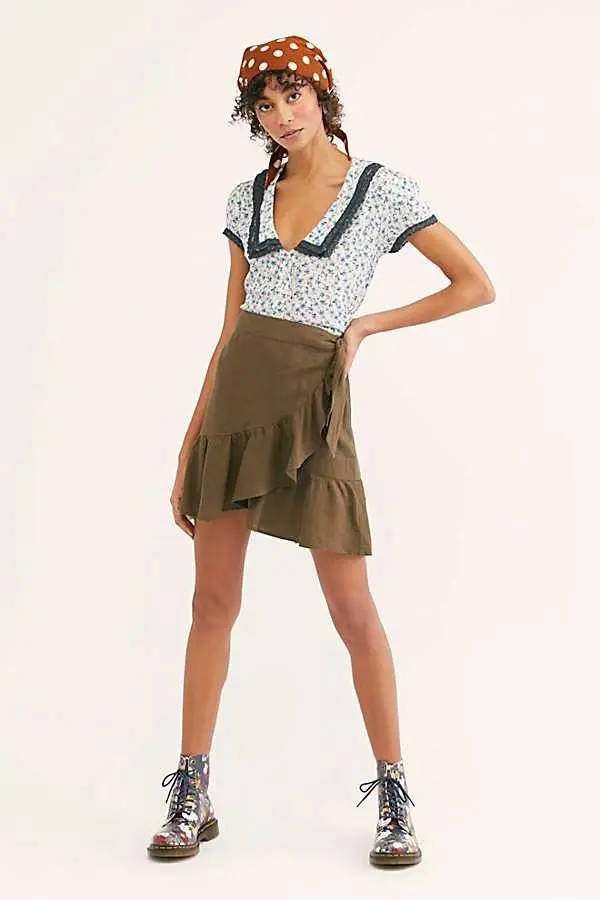 

Western Style Spring New Style Versitile Fashion V-neck Short Sleeve Slimming Lace Joint Short Shirt Tops Women's