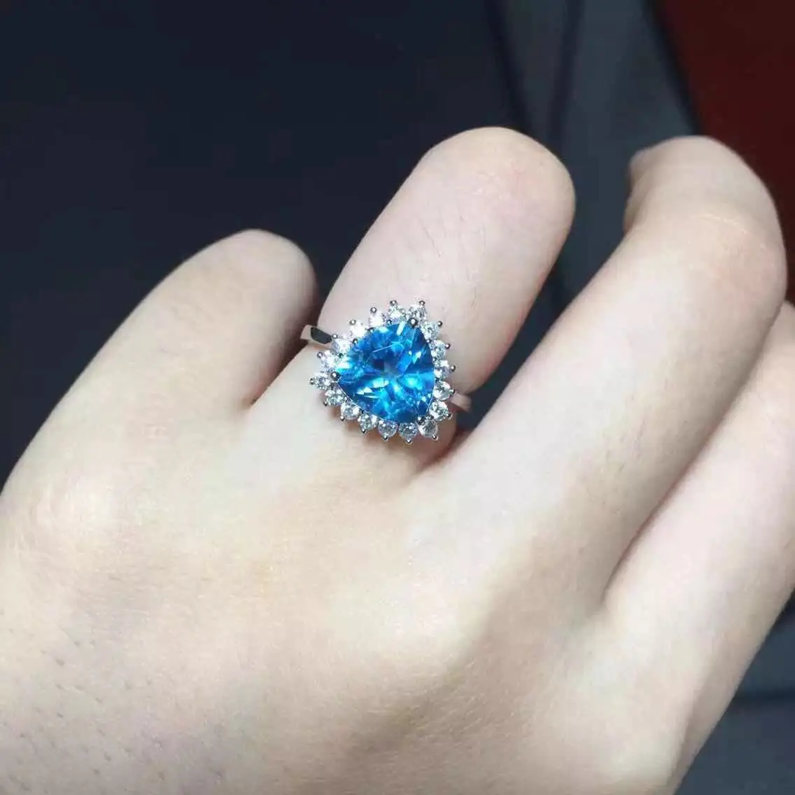 Изысканное женское серебряное кольцо с голубым топазом, натуральный камень, серебро 925 пробы, хороший цвет, подарок на день рождения, Овальный подарок на год