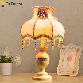 

Nordic Retro Classical Art Table Lamp Modern Fabric Living Room Decoration Bedroom Bedside Lamp Study Resin Table Light Lighting