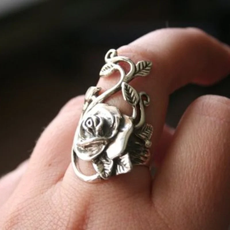 Finger ring Vintage Black Rose temperament rattan ring
