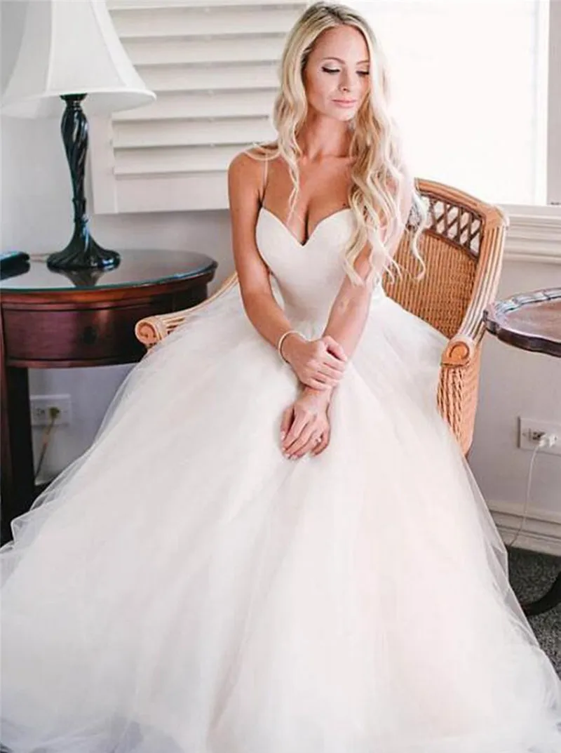 

Spaghetti Strips Tulle A-Line Wedding Dresses Appliques Lace Soft Tulle Bridal Gowns Customized Long Fashionable Bride Gown