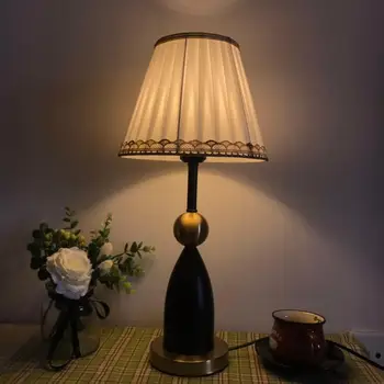 

Factory direct sales classic European palace base, British solid cloth lampshade, bedroom table lamp, reading desk lamp