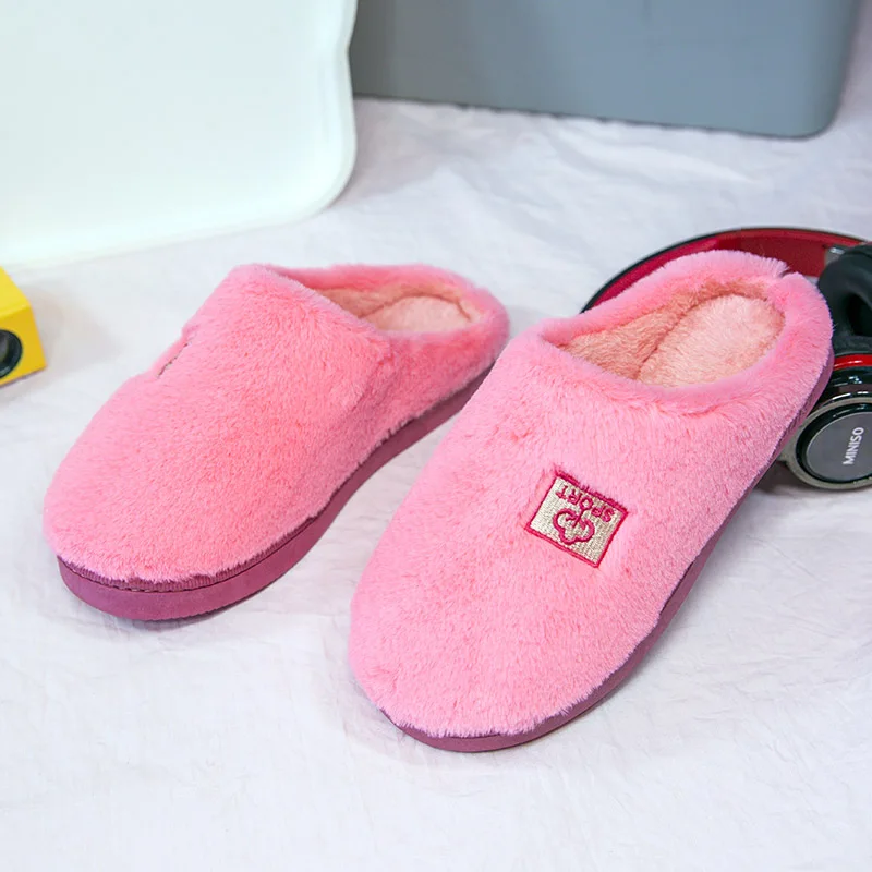 Зимние тапочки; женская домашняя обувь; нескользящие домашние тапочки с мехом; теплые Вьетнамки для пар; домашние тапочки; Pantufa Femme - Цвет: Красный