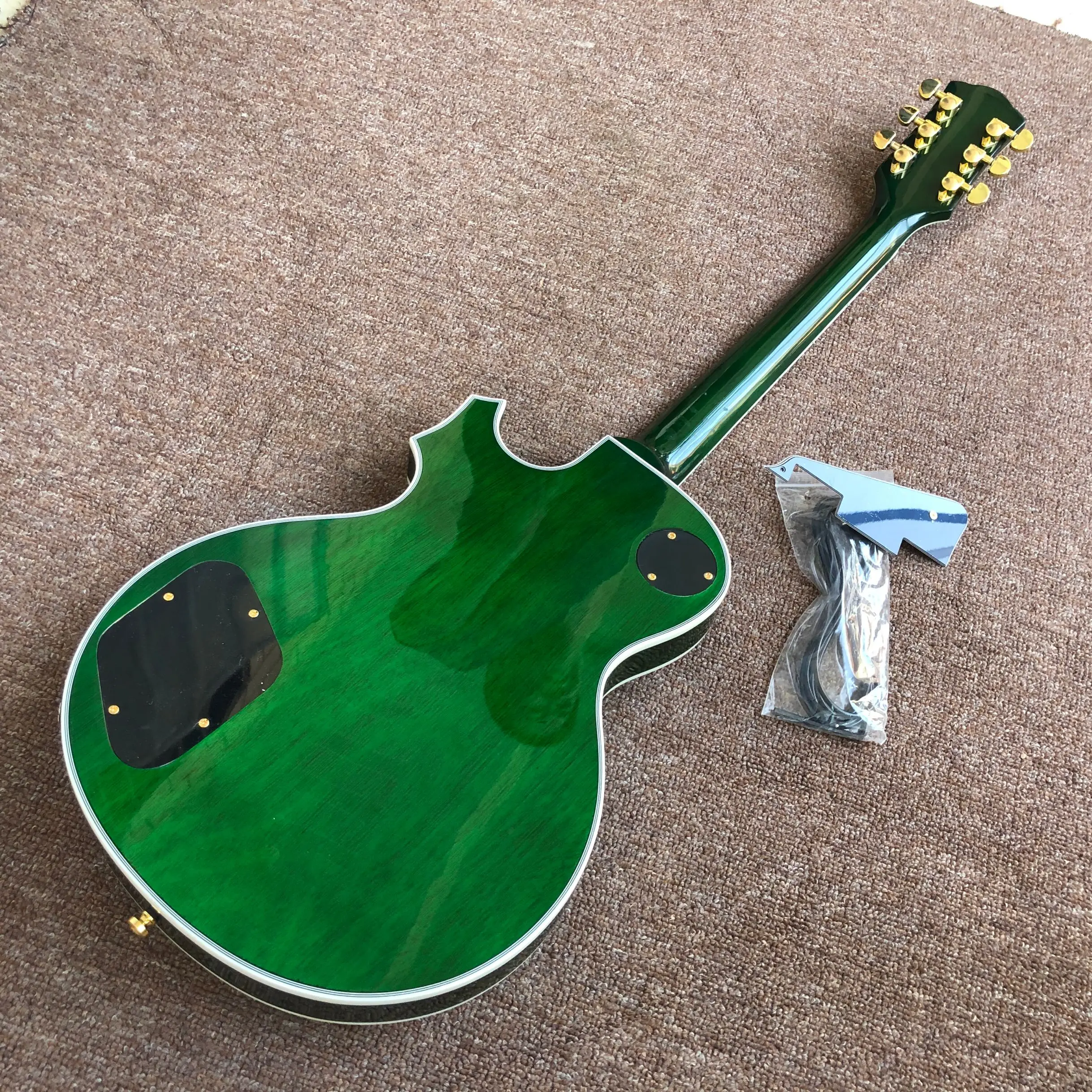 Стиль 6 струн электрогитара. Пламя клен Топ Зеленый цвет gitaar, палисандр гриф, гитара из красного дерева. Настоящая фотография