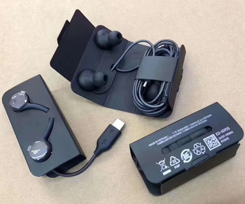 17635988938_1989689599