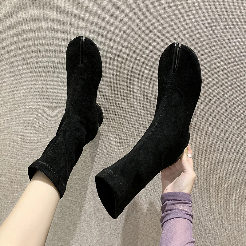 Tabi ninja/женские ботинки; обувь ярких цветов из нубука с раздельным носком; Ботинки Челси; botas mujer; модные сапоги до середины икры на толстом каблуке; botines; эластичная обувь из флока