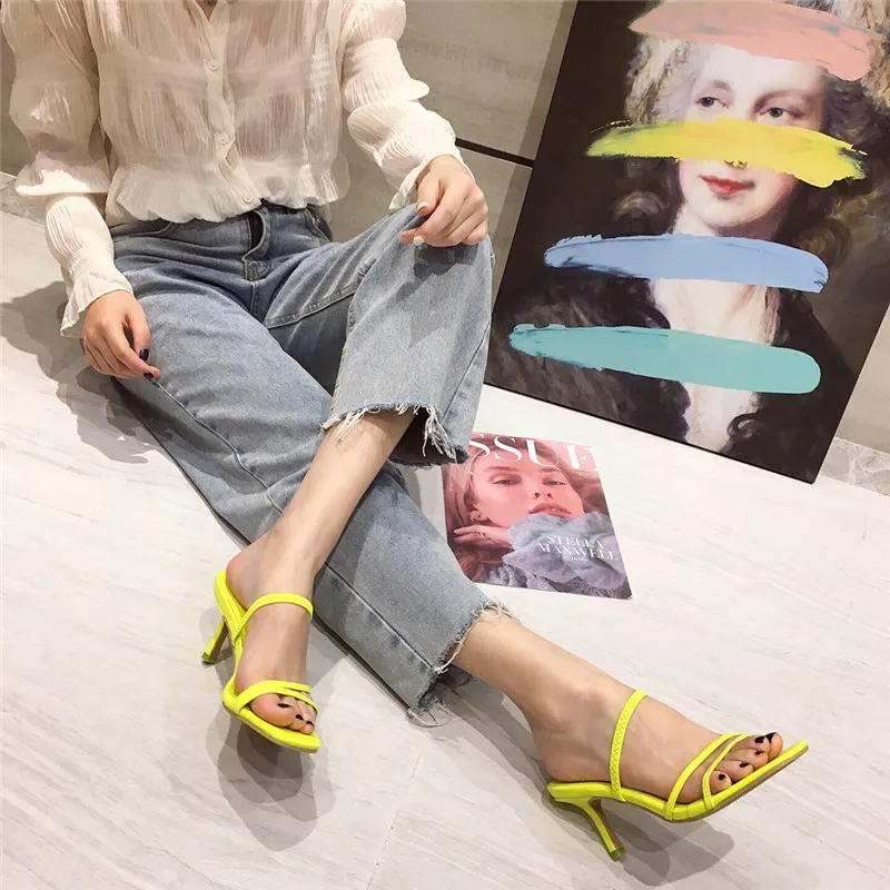 Boussac/однотонные женские босоножки в винтажном стиле с квадратным носком; босоножки на высоком каблуке с узкими ремешками; женская летняя пляжная обувь; SWC0825