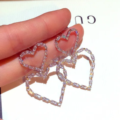 

The new south Korean fashion silver earrings exaggerated heart-shaped earrings eardrop female temperament joker E001933
