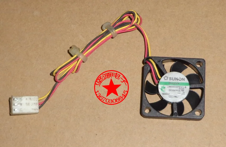 

SUNON GM0503PEV1-8 N.RGN DC 5V 0,7 W 30x30x6 мм 3-проводной Вентилятор охлаждения сервера