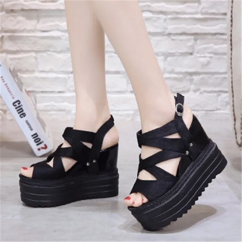 

2020 Summer Fashion Leather Wedges Female Sandal Chunky Sandals For Woman Shoe High Heels Gladiator Sandals Women Platform Shoes