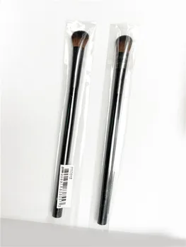 

PRO ALL OVER SHADOW BRUSH 12 - Soft-Bristle Base Eyeshadow Makeup Brush