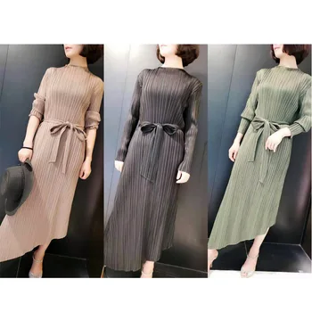 

Autumn and Winter New Women's Miyake Fashion Pleated Lace Irregular Dress