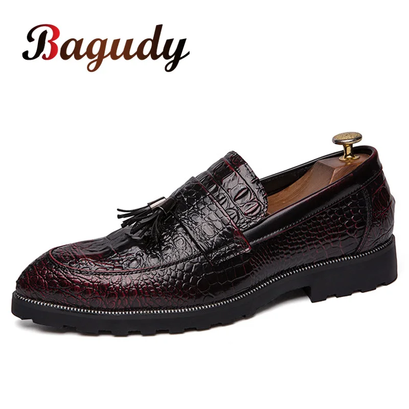 

2019 Men Casual shoes breathable Leather Loafers party Wedding Shoes Men Moccasins Comfortable Slip on Fashion Shoes size 38-48