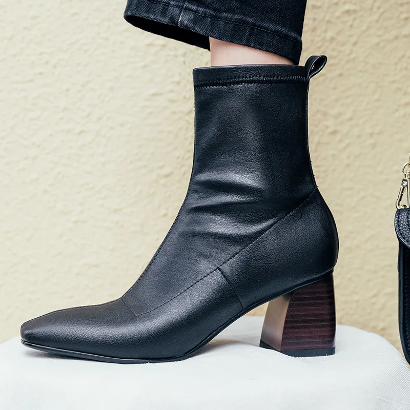 2020 Autumn and Winter New Slender Square Head Net Red Celebrity Inspired Elastic Short Boots Women's High-Heeled High-End Boots