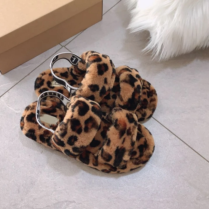 2021 Factory Price Comfort Fluffy Slippers Flat Plush Faux Fur Open Toe Pantuflas Mujer Faux Fur Slippers