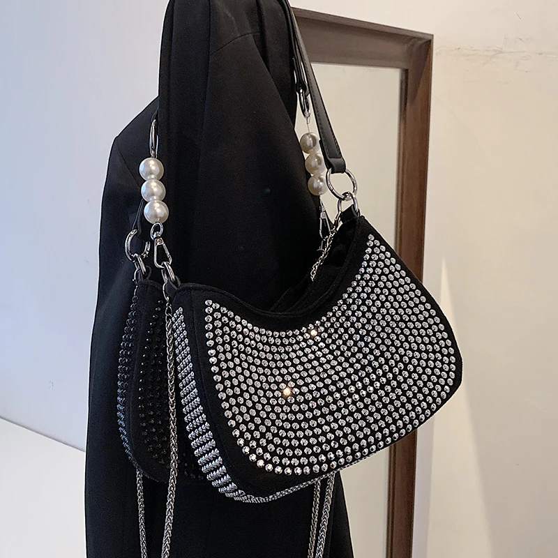 2022 Half Moon Underarm Bag Summer New High-quality PU Leather Women's Designer Handbag Diamond Chain Shoulder Messenger Bag