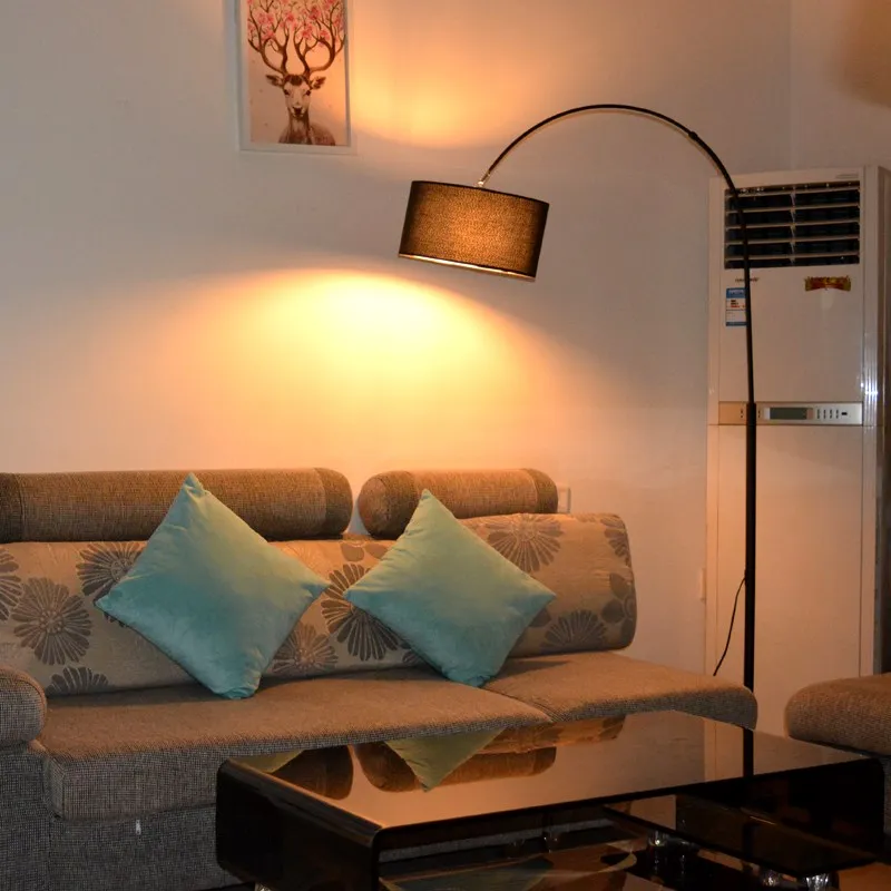 Современный торшер Креативный напольный светильник с дистанционным управлением для гостиной спальни простой скандинавский прикроватный светодиодный светильник - Цвет абажура: black  style B
