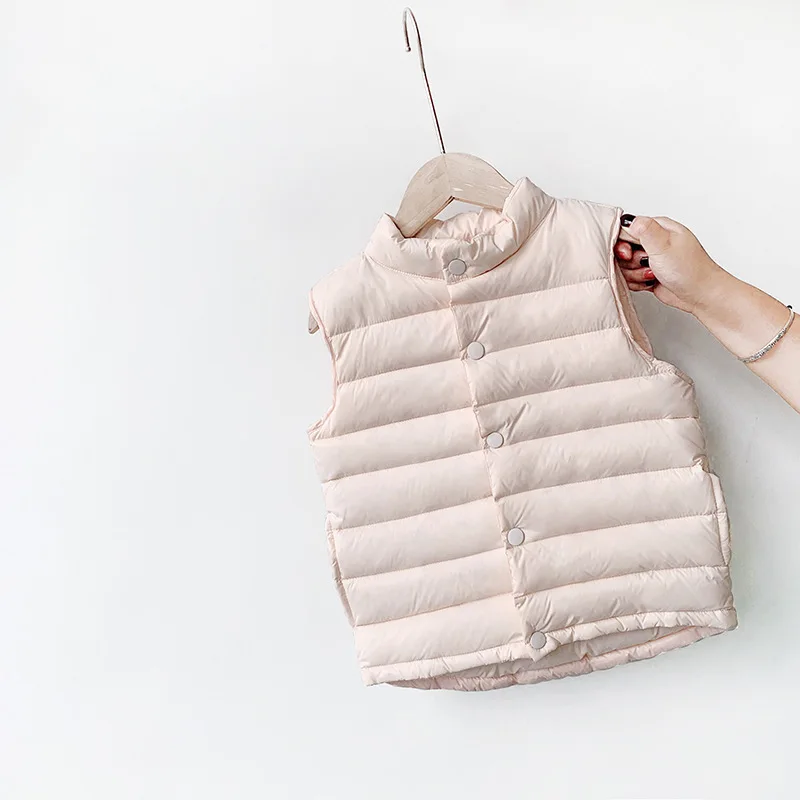 Beige Зимние Модные теплые легкие пуховые жилеты для мальчиков и девочек детские повседневные универсальные пуховые жилеты 5 цветов на возраст от 2 до 6 лет - Цвет: Beige