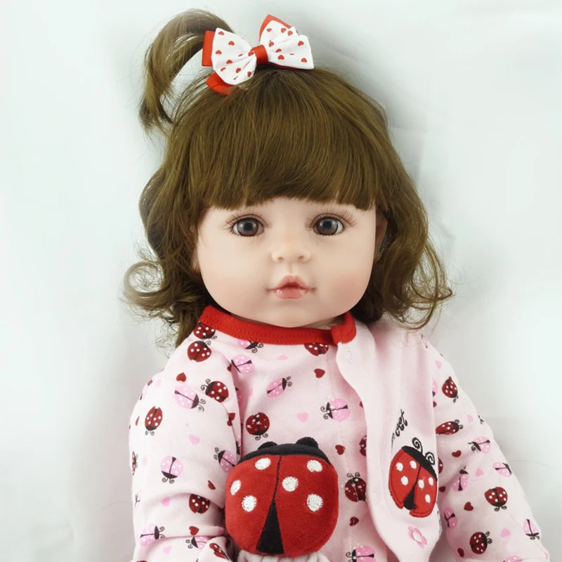 55 см Reborn Baby Doll игрушка виниловая мягкая милая розовая ткань для тела модные короткие объемные волосы Реалистичная Детская кукла Дети ролевые игры