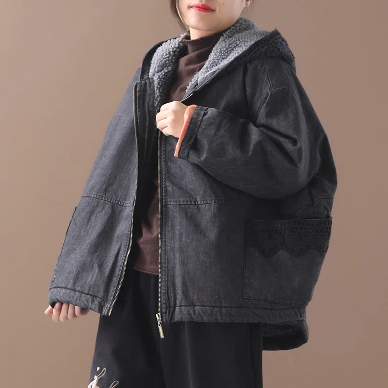 Женская новая зимняя верхняя одежда размера плюс в Корейском стиле с карманами с капюшоном и кружевными вставками и бархатной свободной джинсовой курткой - Цвет: Black
