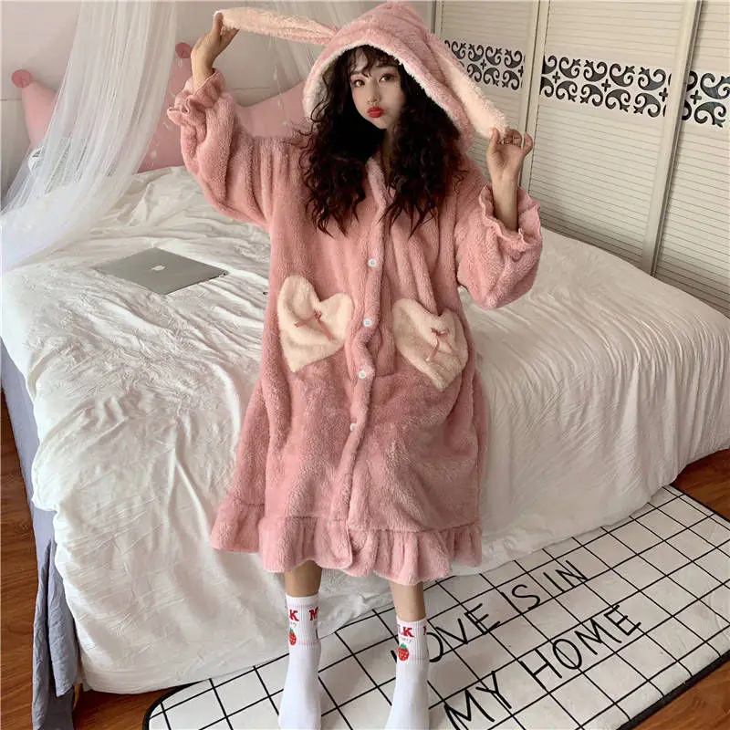 

2020 Korean version autumn and winter nightgown women's suit student loose lovely coral velvet ins nightgown nightgown dress