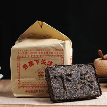 

China Yunnan Oldest Raw Pu'er Tea 250g Column Iceland Ancient Tree Detoxification Beauty Green Food For Health Care