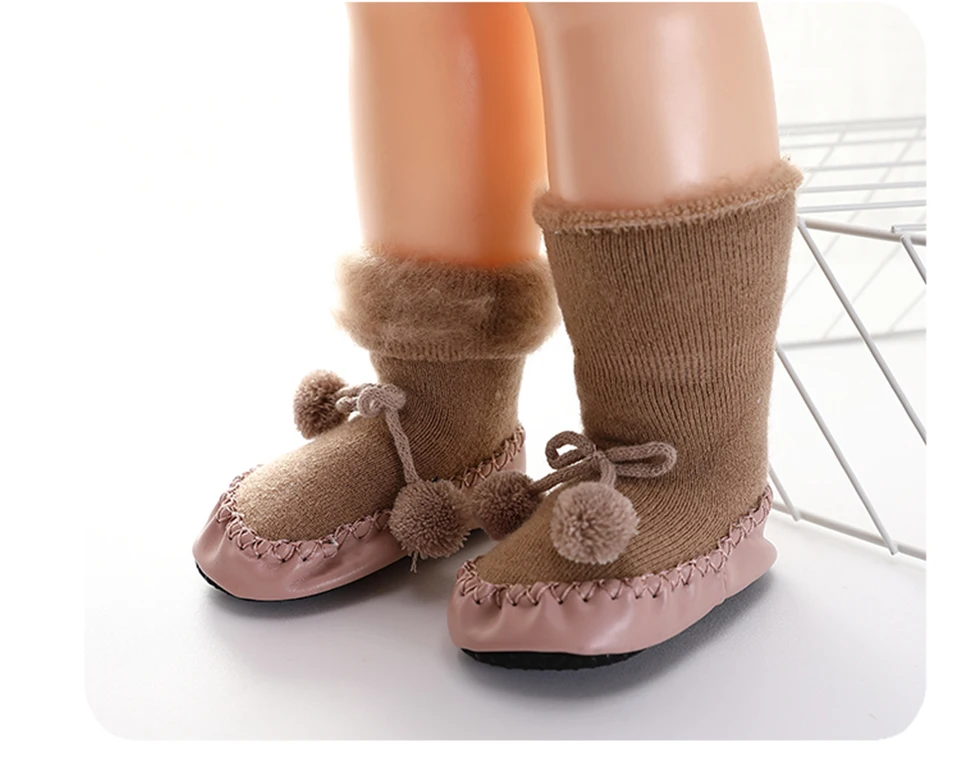 Хлопковые нескользящие носки для малышей Зимние теплые Нескользящие гольфы для новорожденных мальчиков и девочек новые бархатные теплые носки с подошвой для малышей