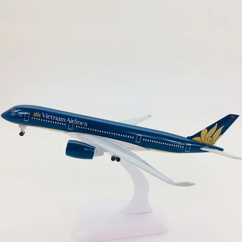 20CM Airbus Boeing B747 B777 A380 A350 Airlines Airplanes Plane Aircraft Alloy Model Toy With Landing Gear Toys F Collections - Цвет: Vietnam A350