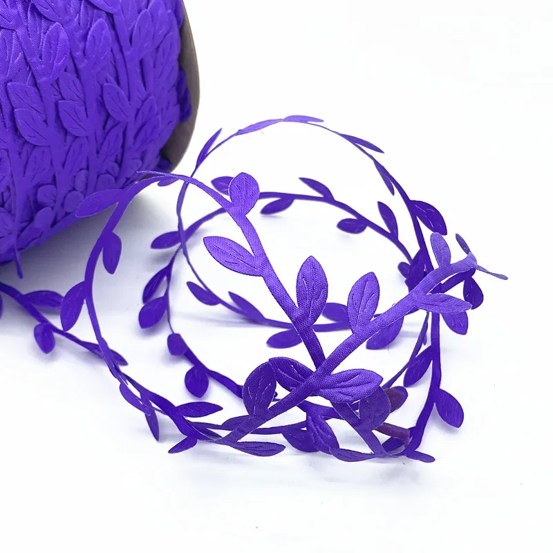 Vibrant Silk Leaf-Shaped Artificial Green Leaves for DIY Crafts and Decoration - 10 Yards