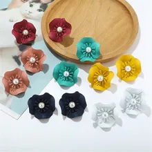 Multicolore di Modo Del Fiore della perla Orecchini Lunghi Disegni classici Della Boemia Fatti A Mano Petalo Ciondola Gocce Orecchini Per Le Donne Regalo(China)