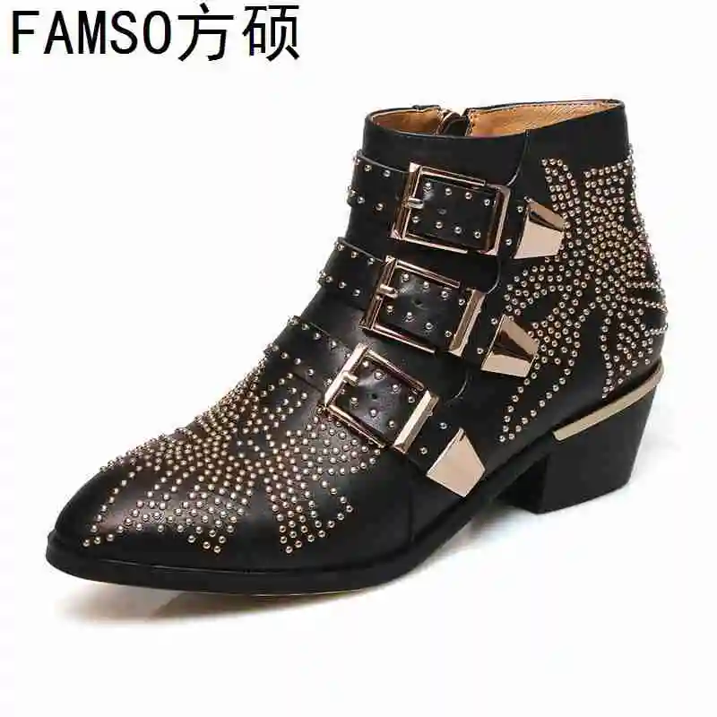 

FAMSO 2019 Shoes Heels Women Boots Large Size 34-43 Rivets Buckle Sexy Genuine Leather Boots Winter Waterproof Martin Boots Shoe