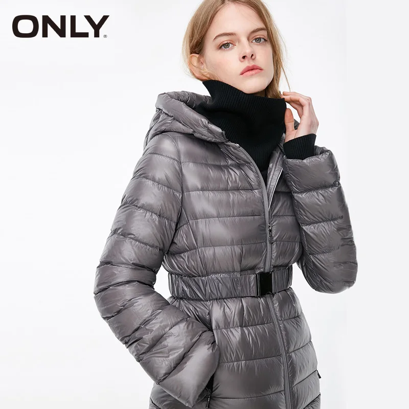 ONLY Bright Face Женская приталенная куртка с капюшоном на 95% утином пуху | 118312599