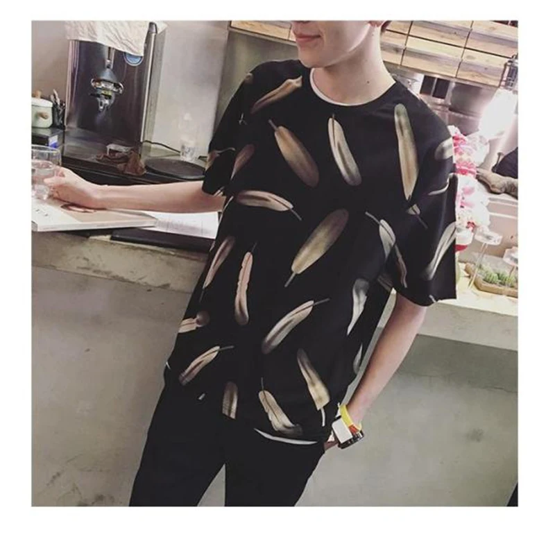 

Feather twill print short-sleeved t-shirt before and after the pattern trend men loose air trend Europe and the United States st