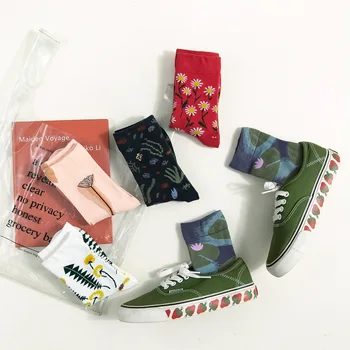 

5 Pairs Lot Streetwear Ins Women Funny Socks Cotton Winter Jacquard Cartoon Socks for Ladies Japanese Style with Flowers 381