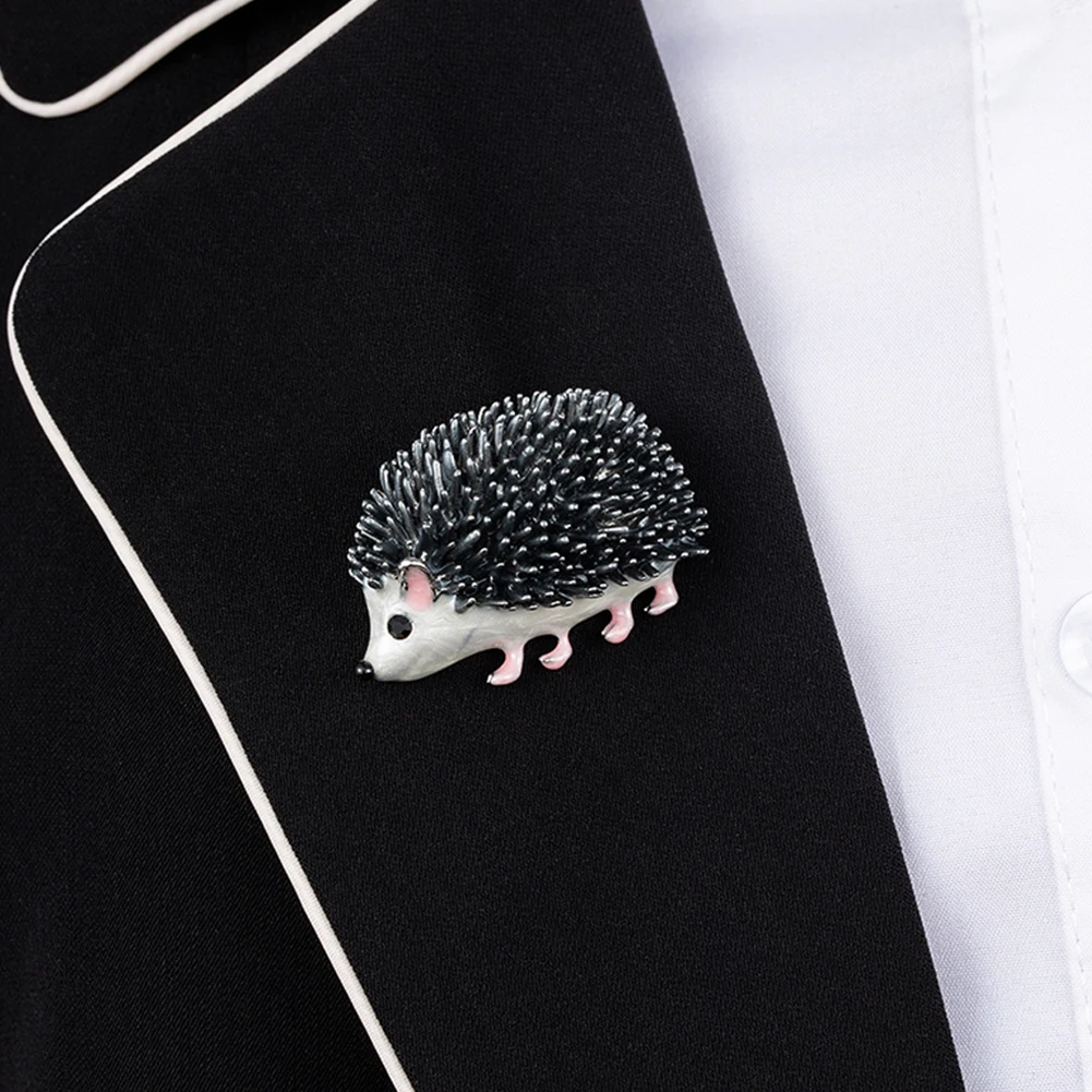 Брошь еж. Брошь ежик из бисера. Брошь ежик серебро. Брошь еж. Ювелирная брошь ежик.