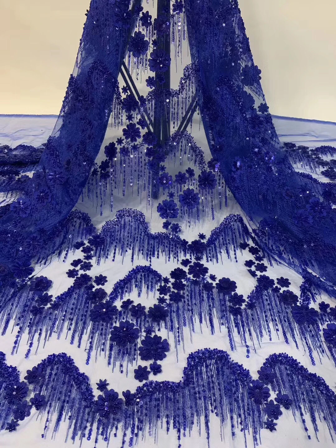 

Newly Designed Net Lace Nigeria Lace Fabric Embroidered African Sequin Lace Fabric French Lace Female Evening Dress D3813