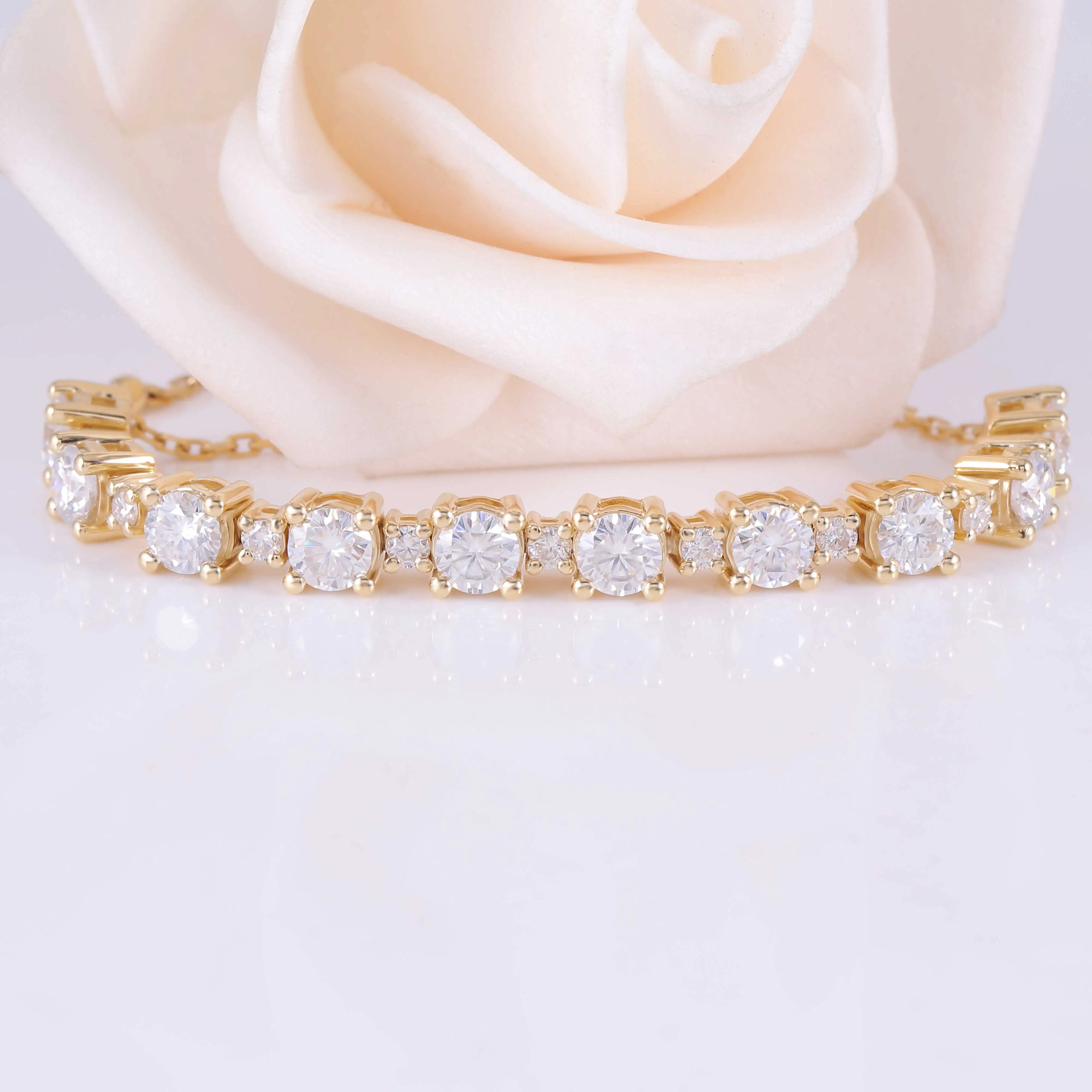 

Transgems Solid 18K 750 Yellow Gold 2.8CTW F Color 4MM and 2MM Moissanite Adjustable Chain Bracelet for Women Wedding Gifts