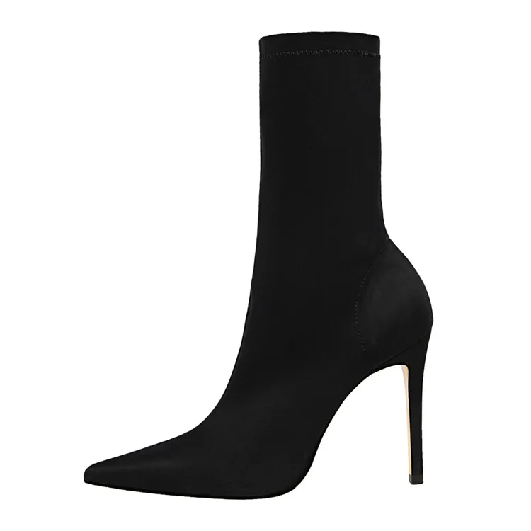 Eilyken/удобные Стрейчевые женские сапоги-носки; ботильоны на высоком квадратном каблуке; модная Осенняя растягивающаяся обувь с острым носком; Цвет Черный; большие размеры