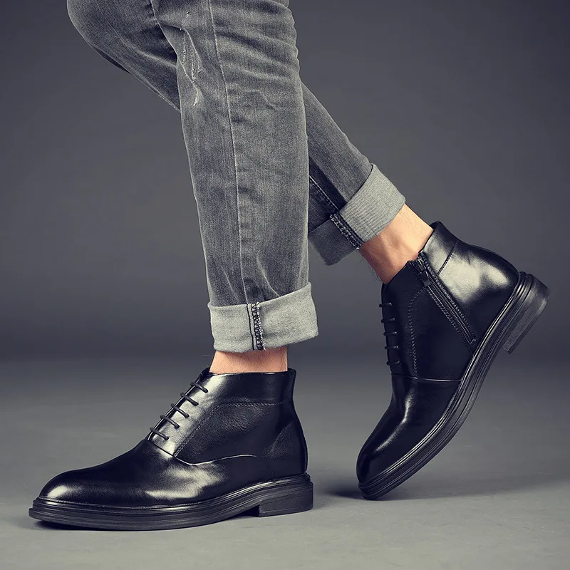 

Martin Boots Men's England Korean-style Mid-top Black And White with Pattern Leather Boot Pointed-Toe Retro Short Boots Men's Ca